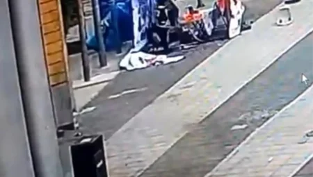 AK Parti Standına Akın: 22 Yaşındaki Kuşkulu Yakalandı